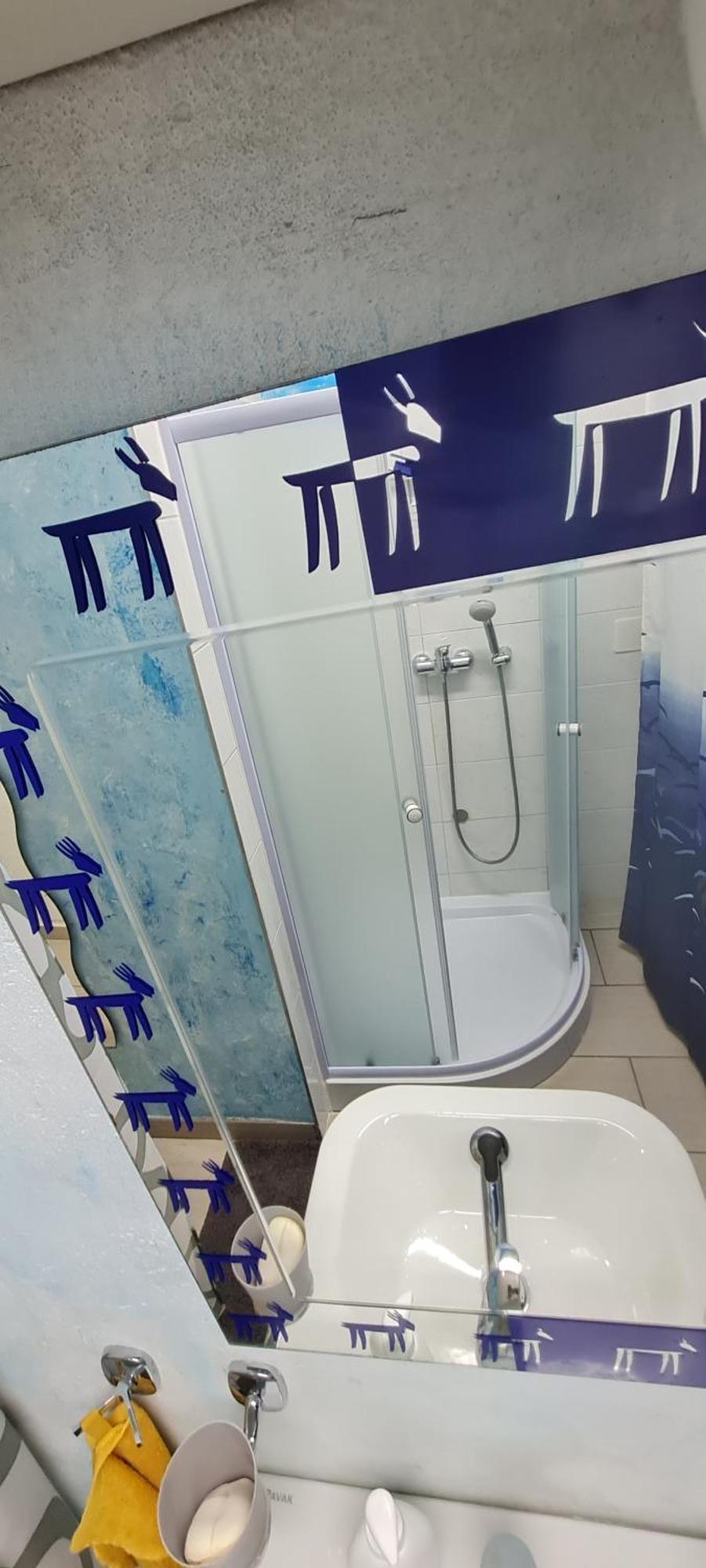 Lesce Hostel Екстер'єр фото