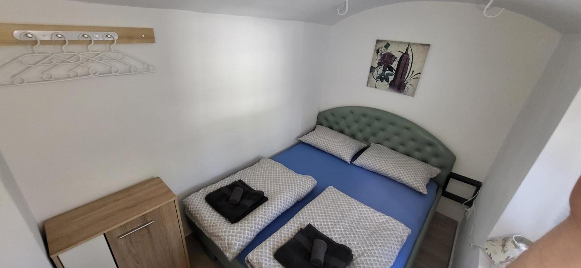 Lesce Hostel Екстер'єр фото