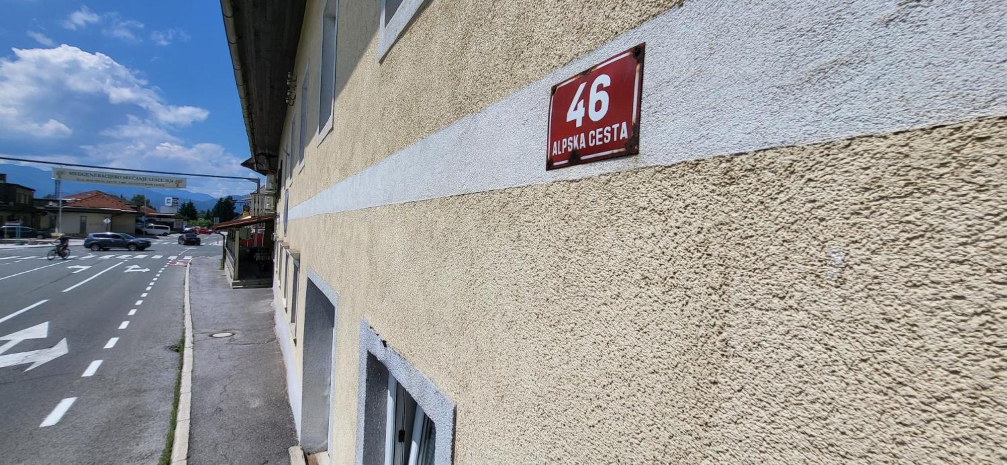 Lesce Hostel Екстер'єр фото
