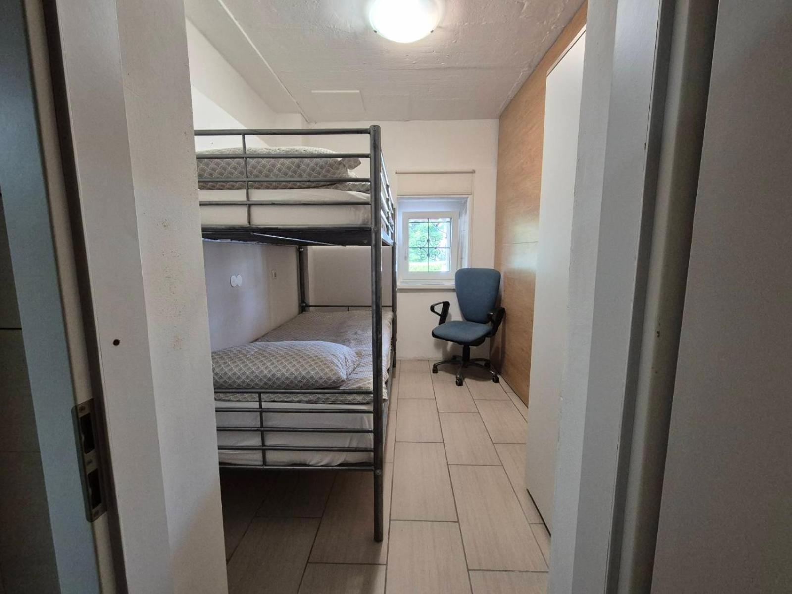 Lesce Hostel Екстер'єр фото