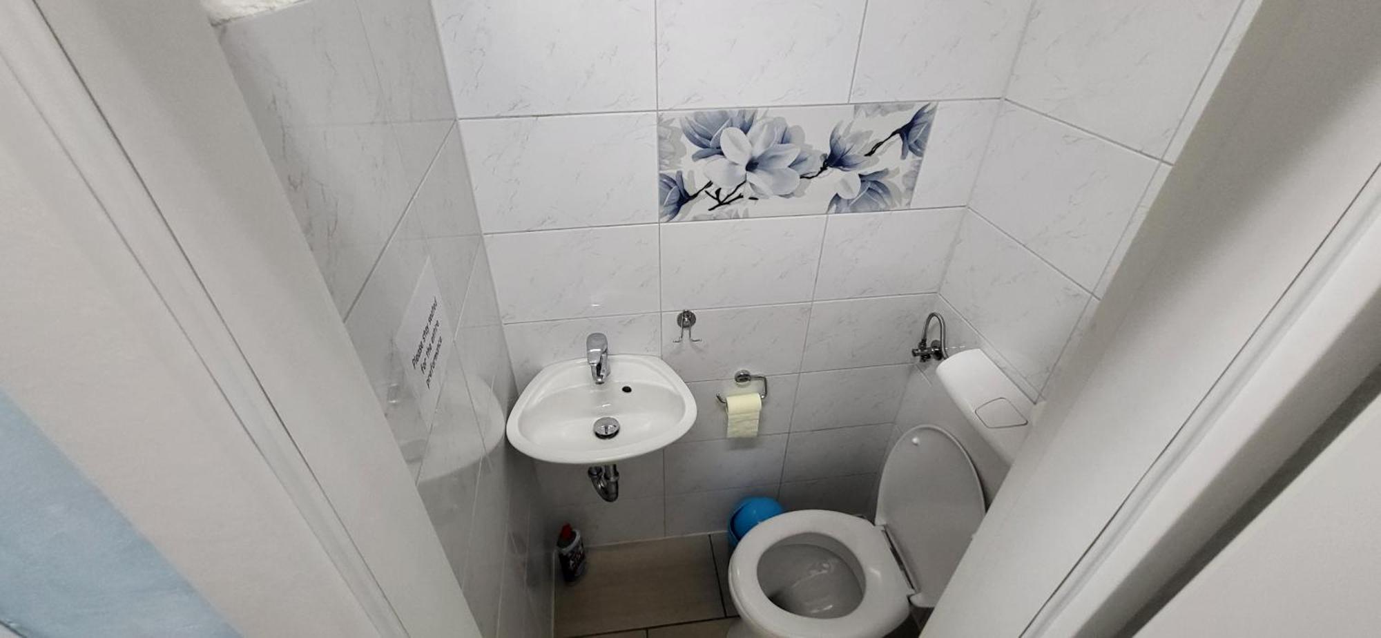 Lesce Hostel Екстер'єр фото